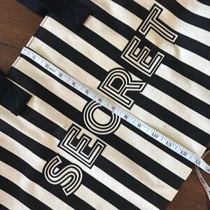 FREE WITH PURCHASE -  VICTORIA’S SECRET 🖤 Large Tote